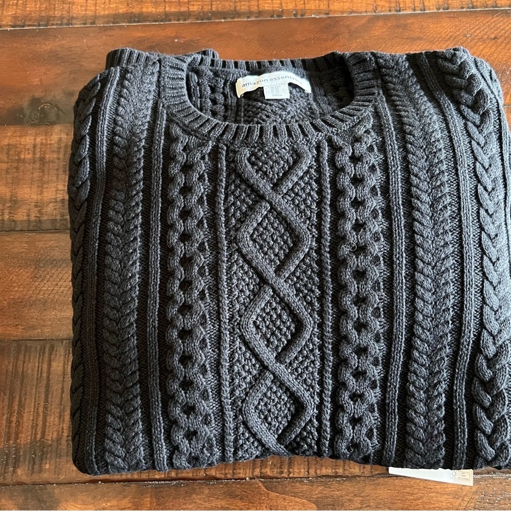 Amazon Essentials Men's Classic Cable Knit Sweater - Black - Picture 5 of 6